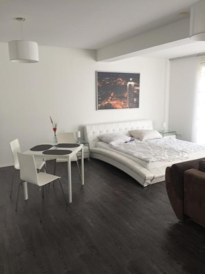 Appartements Am Hafen Цвенкау Екстер'єр фото