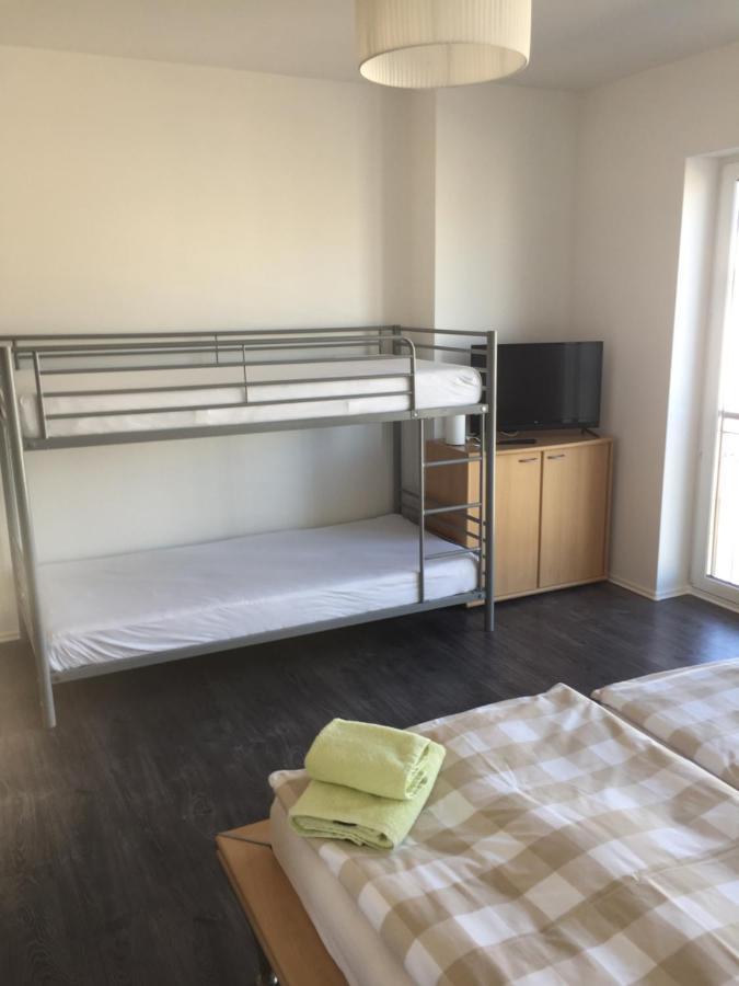 Appartements Am Hafen Цвенкау Екстер'єр фото