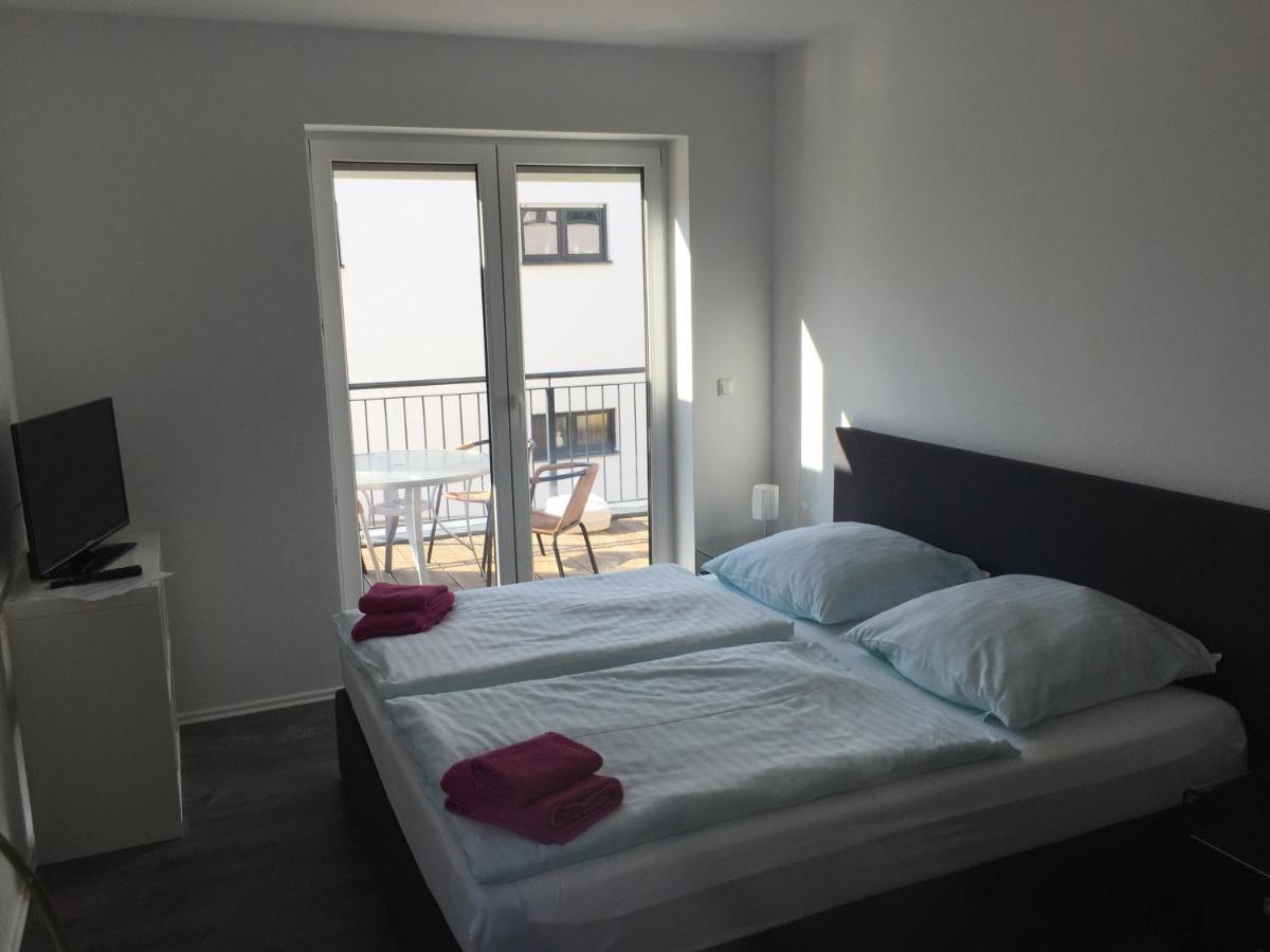 Appartements Am Hafen Цвенкау Екстер'єр фото