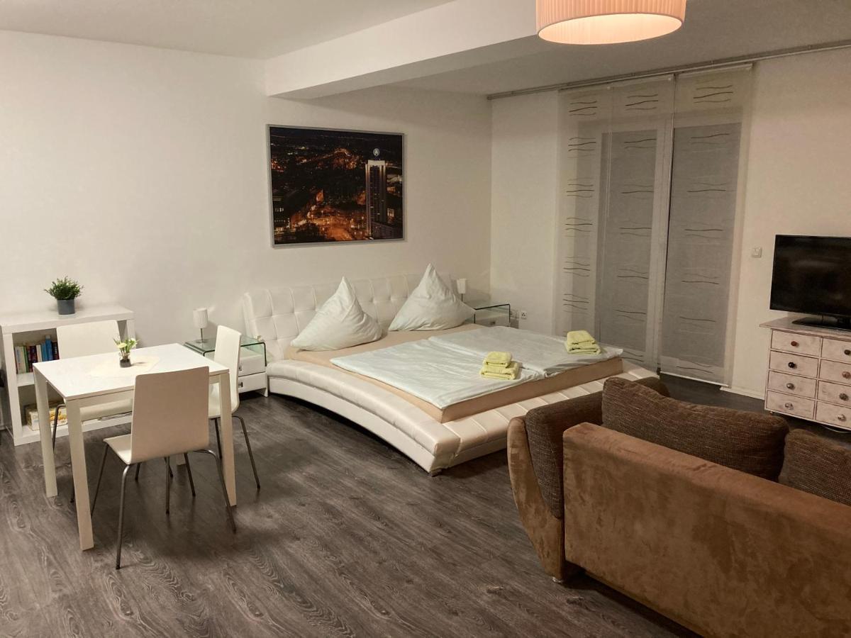 Appartements Am Hafen Цвенкау Екстер'єр фото